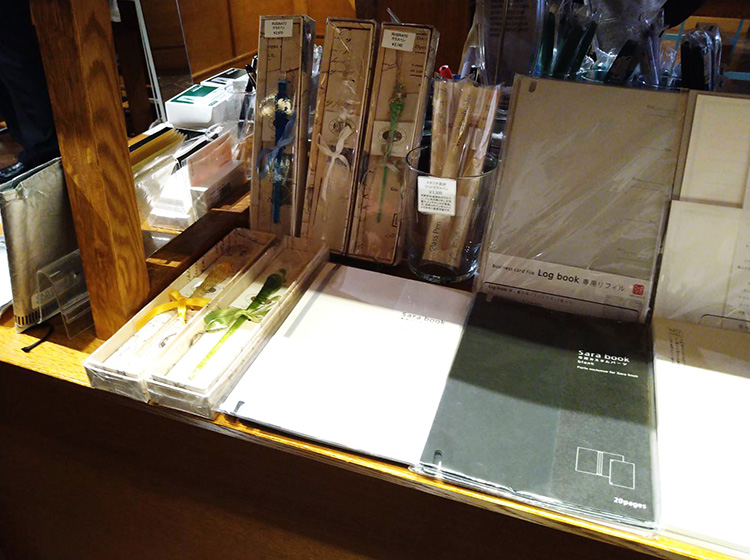 リプラグ名刺ファイルLogbook　Sarabook ANGERS bureau ecute上野店