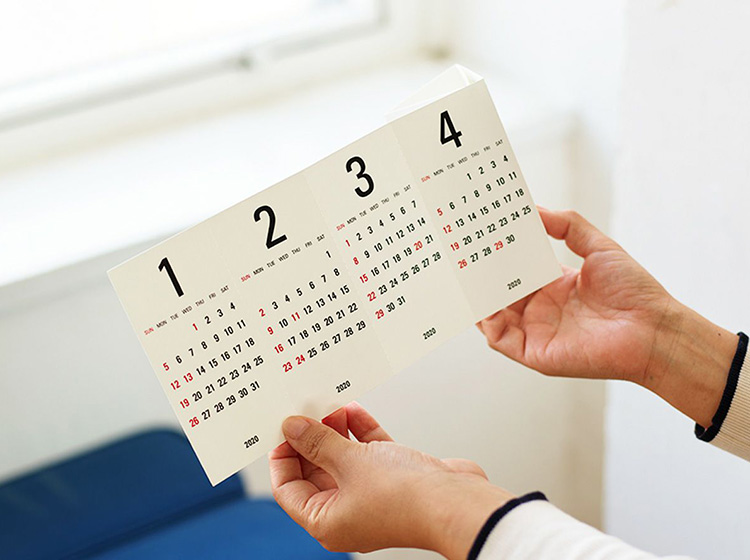 卓上カレンダー Re+g Triangular（リプラグ　トライアングラー）